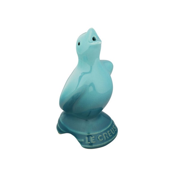 Le Creuset Kitchen Le Creuset Pie Bird Poshmark